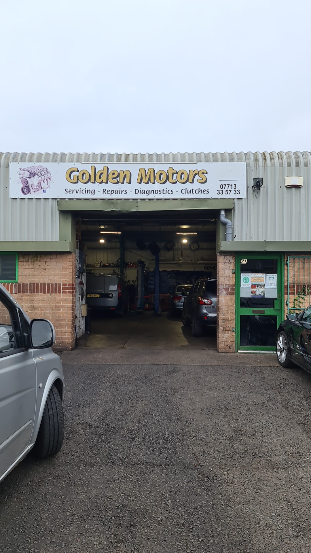 Golden Motors — photo